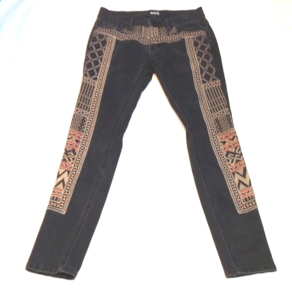 BDG Womens Jeans Sz 26 Embroidered Black Mid Rise Twig Ankle Fall Winter Boots - Picture 1 of 9